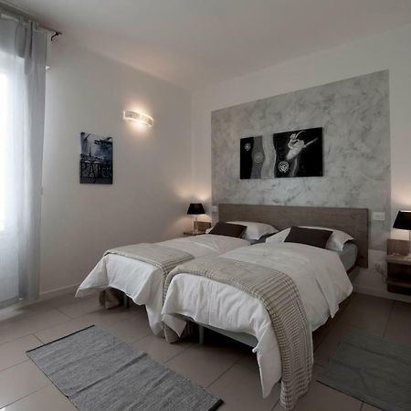 Le Suites - Di Fronte Ospedale Sacro Cuore Negrar Exteriör bild