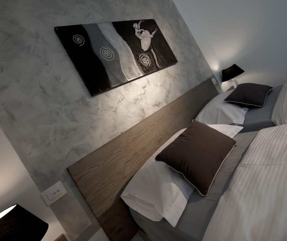Le Suites - Di Fronte Ospedale Sacro Cuore Negrar Exteriör bild
