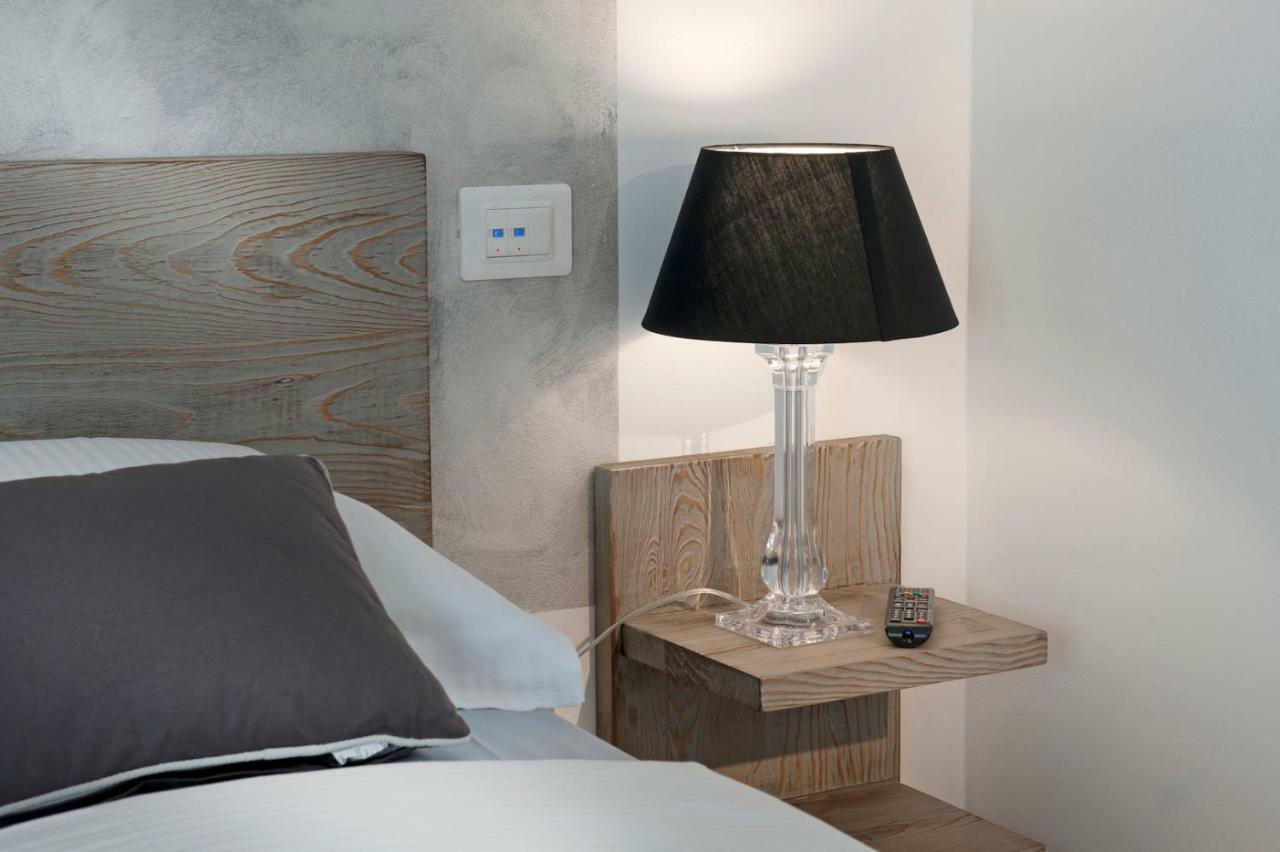 Le Suites - Di Fronte Ospedale Sacro Cuore Negrar Exteriör bild