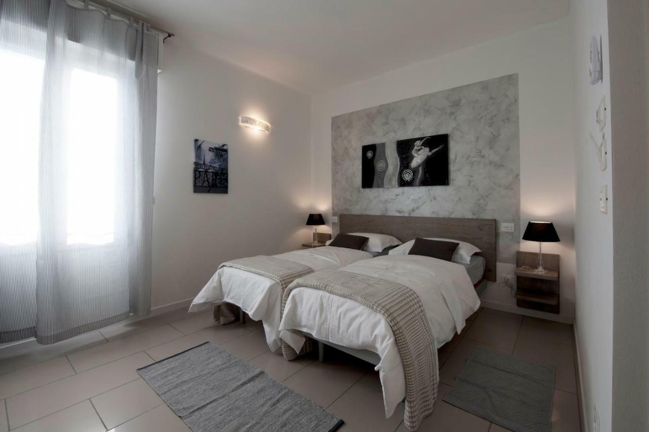 Le Suites - Di Fronte Ospedale Sacro Cuore Negrar Exteriör bild