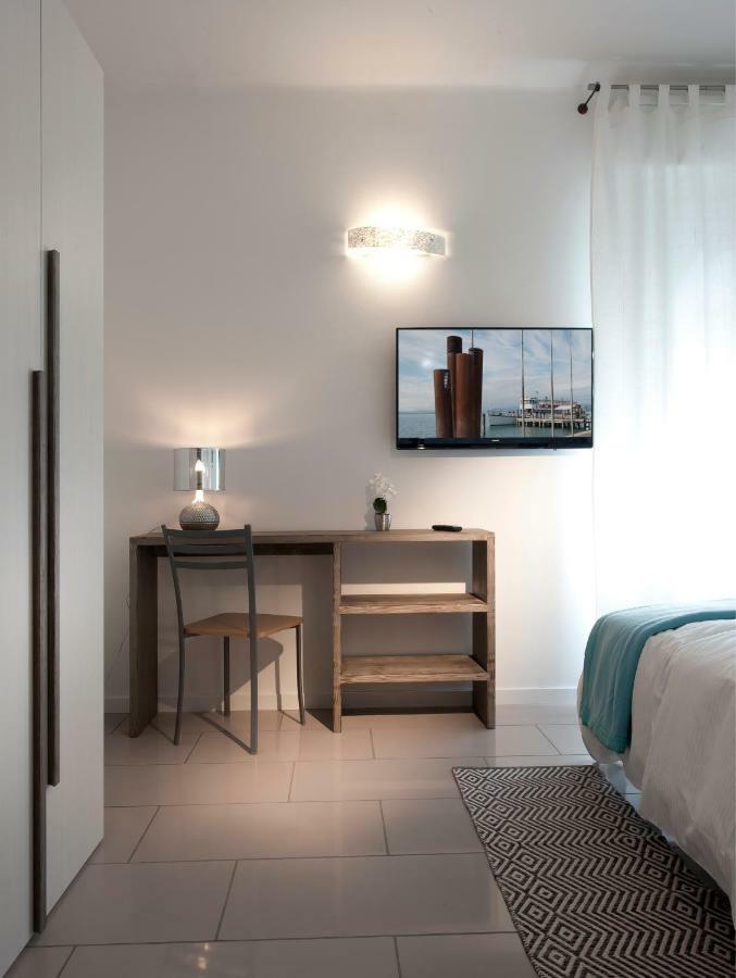 Le Suites - Di Fronte Ospedale Sacro Cuore Negrar Exteriör bild